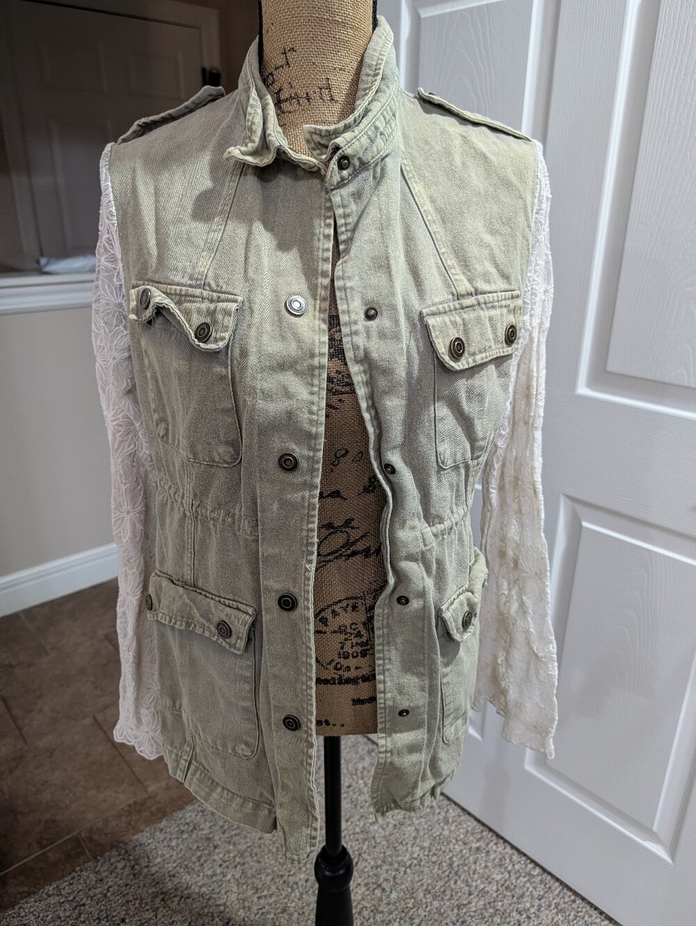 gimmicks by BKE Olive Utility Vest with White Lace Sleeves